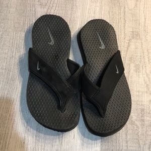 Nike flip flops